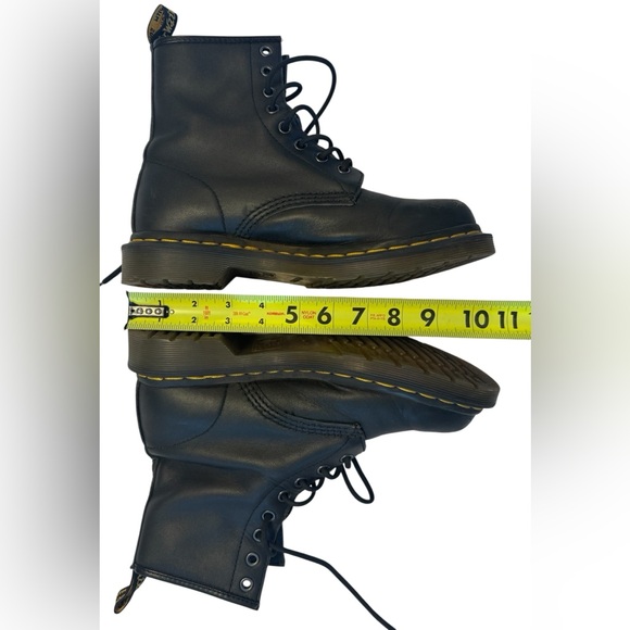 Dr. Martens 1460 Black leather 8 Eye Combat Boots AirWair Size 7 - Picture 14 of 16